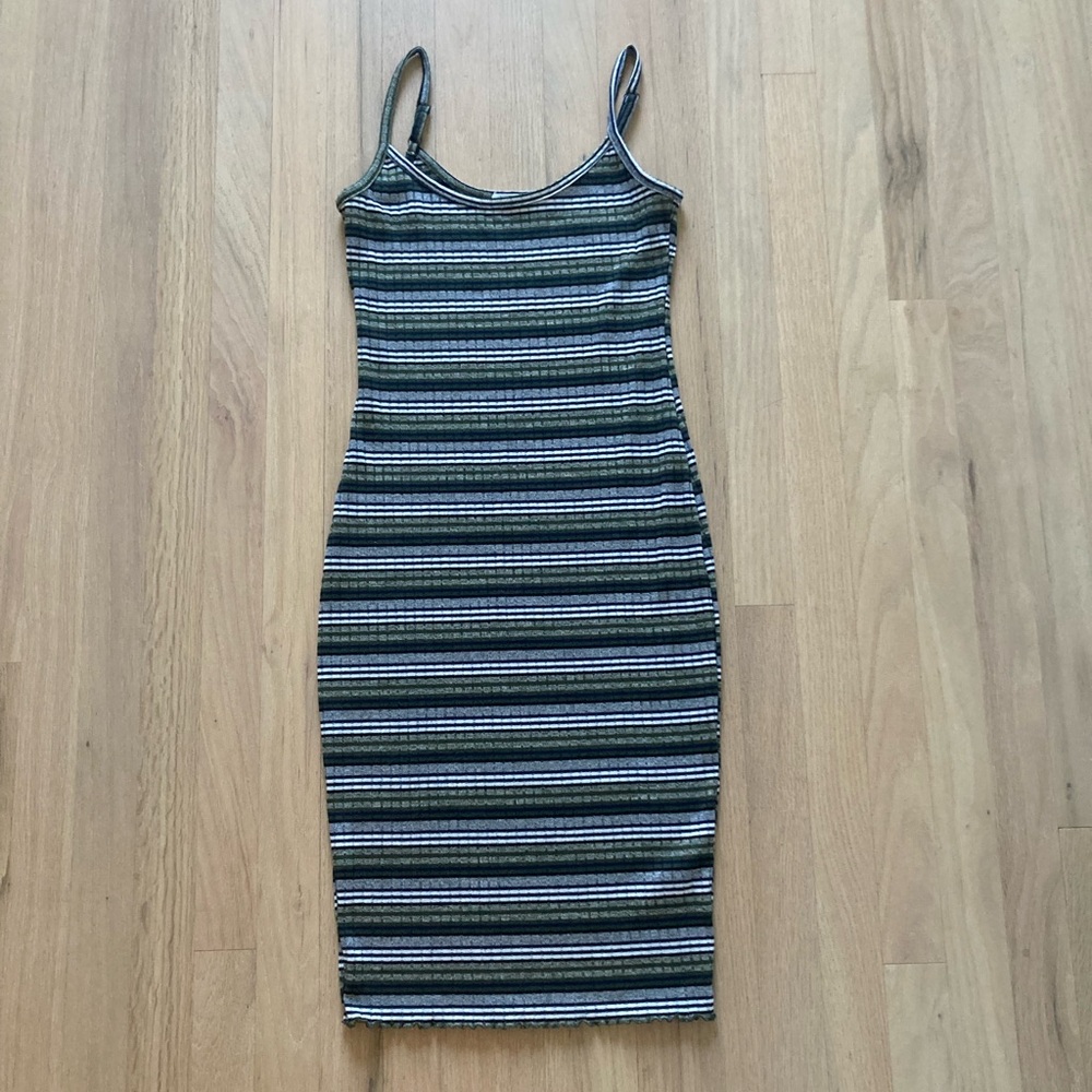 SOCIALITE Ribbed Striped Cami Midi Dress - Picture 3 of 10